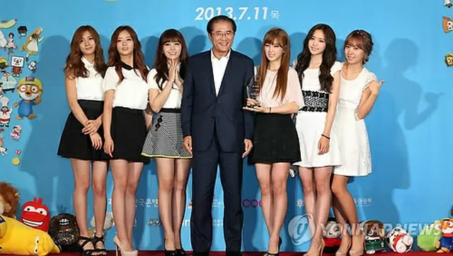 「A Pink」とホン・サンピョ韓国コンテンツ振興院長