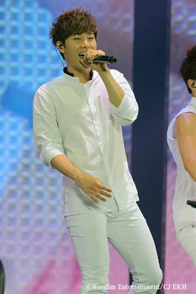 「2013INFINITE 1ST WORLD TOUR<ONE GREAT STEP>」横浜アリーナ公演