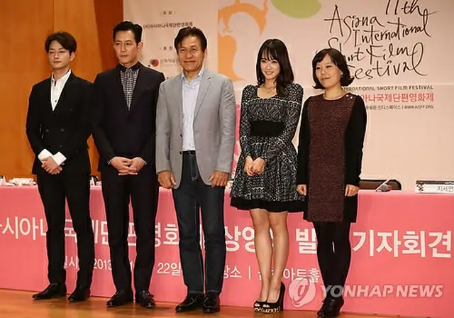 イ・ヒョンウク、イ・ジョンジェ、アン・ソンギ、リュ・ヒョンギョン、チ・セヨン（左から）