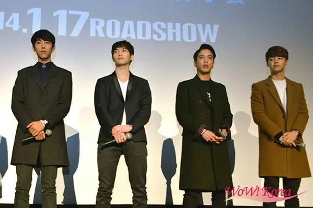 左からイ・ジョンシン、イ・ジョンヒョン、ジョン・ヨンファ、カン・ミンヒョク
