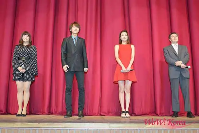 左からMiNo、「超新星」ユナク、原田夏希、丹羽多聞アンドリウ