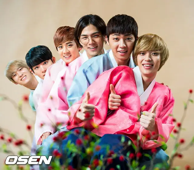 「TEENTOP」左からL.Joe、Ricky、チョンジ、C.A.P、チャンジョ、ニエル