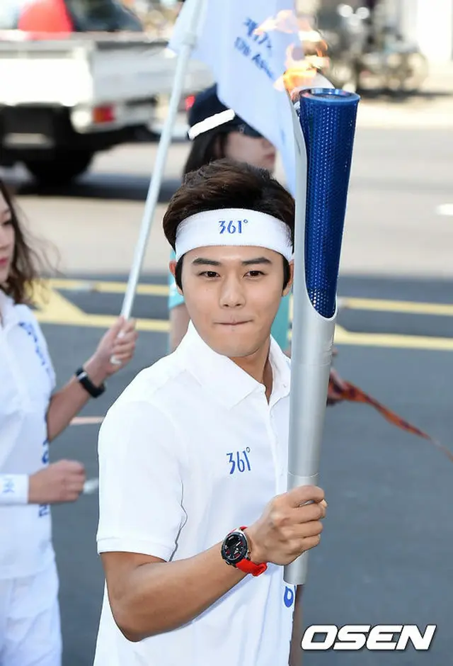 「アジア大会2014韓国仁川」聖火リレーに参加した「ZE:A」ドンジュン