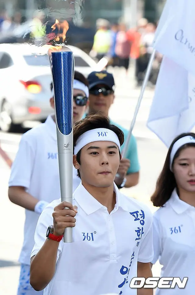 「アジア大会2014韓国仁川」聖火リレーに参加した「ZE:A」ドンジュン