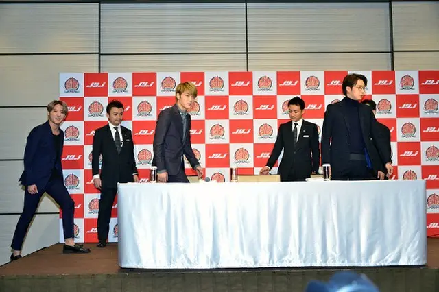 「JYJ」左からジュンス、ジェジュン、ユチョン