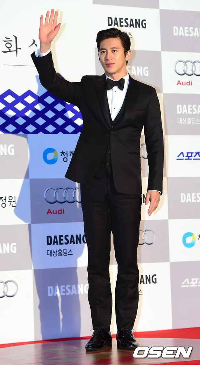俳優コ・ス