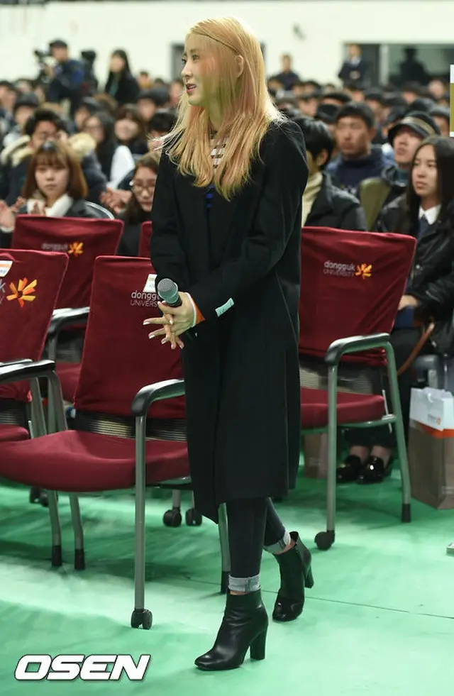 東国大学入学式および新入生歓迎式に出席したソヒョン(4Minute)