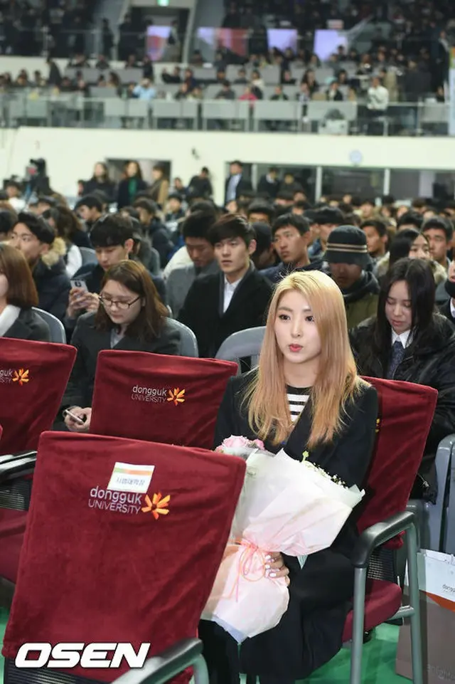東国大学入学式および新入生歓迎式に出席したソヒョン(4Minute)