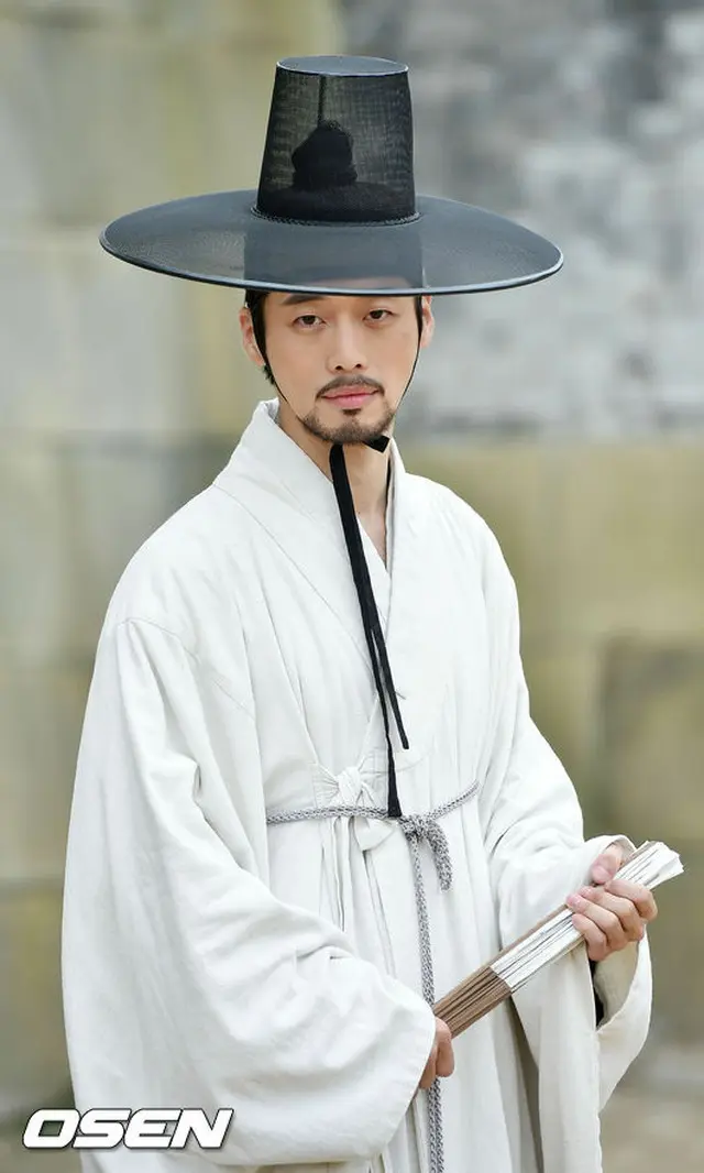 俳優キム・ジェウォン