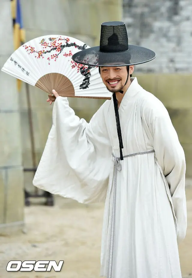 俳優キム・ジェウォン