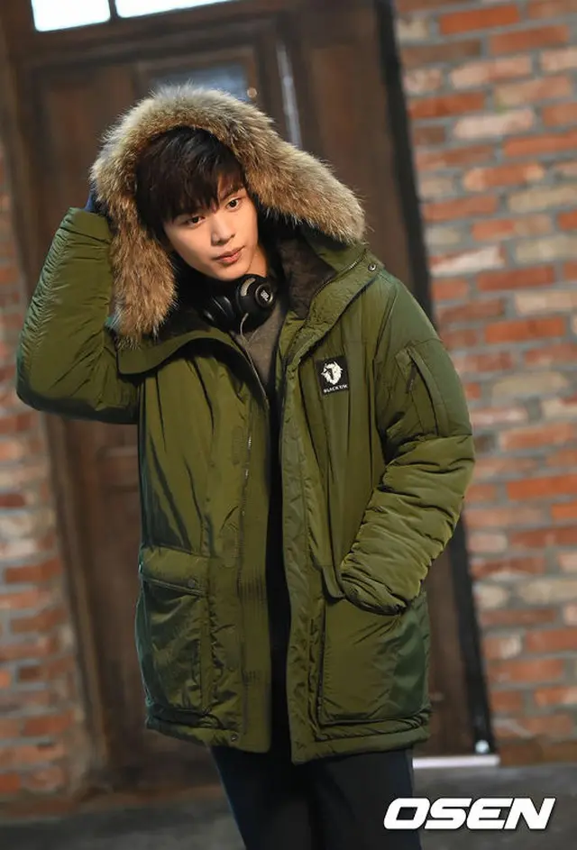 アウトドアブランド「BLACK YAK」FW画報撮影をおこなったソンジェ(BTOB)