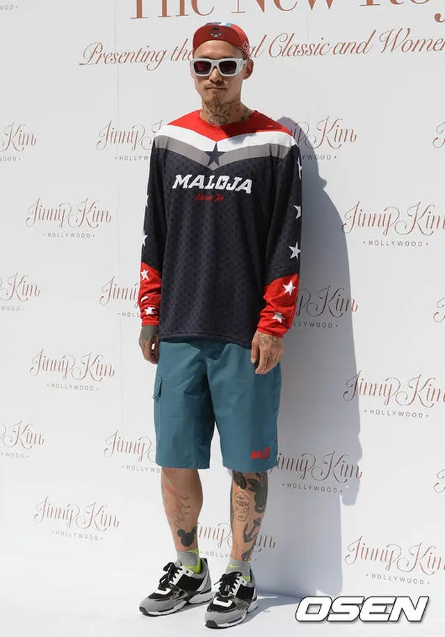 TATOOアーティストのノボ