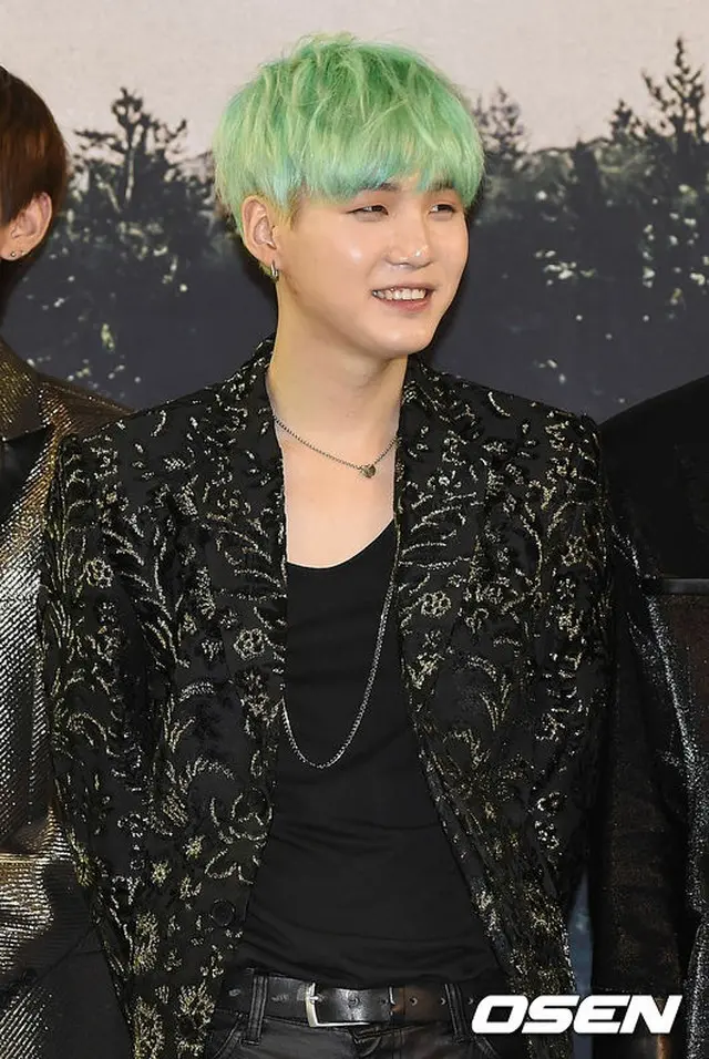 「防弾少年団」SUGA