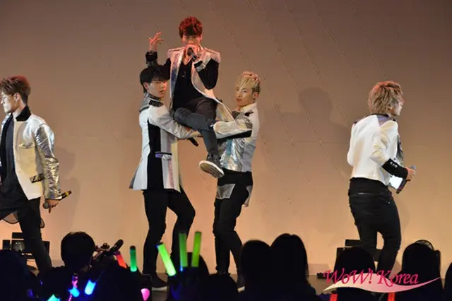 「BEE SHUFFLE」