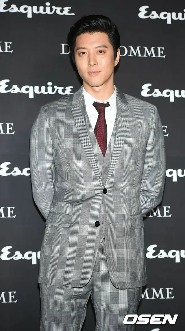 俳優イ・ドンゴン