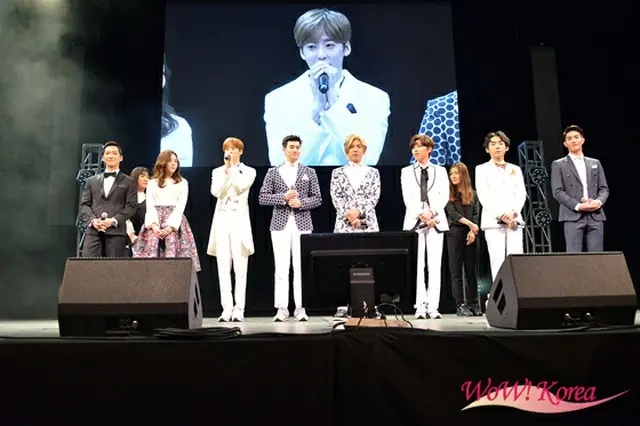 左からナムグン・ミン、イ・ヨルム、ケビン（U-KISS)、イライ（U-KISS)、カンナム(M.I.B)、イ・ジョンビン、キム・ジス、アン・ジフン