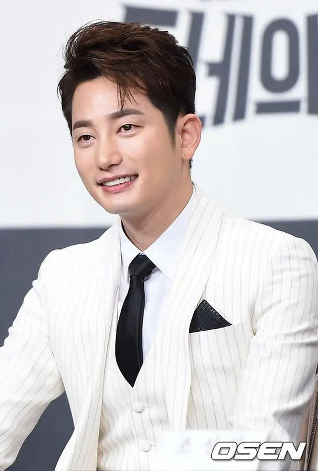 俳優パク・シフ