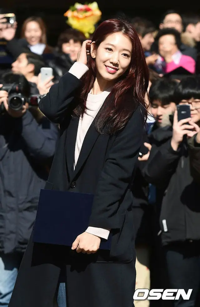 女優パク・シネ