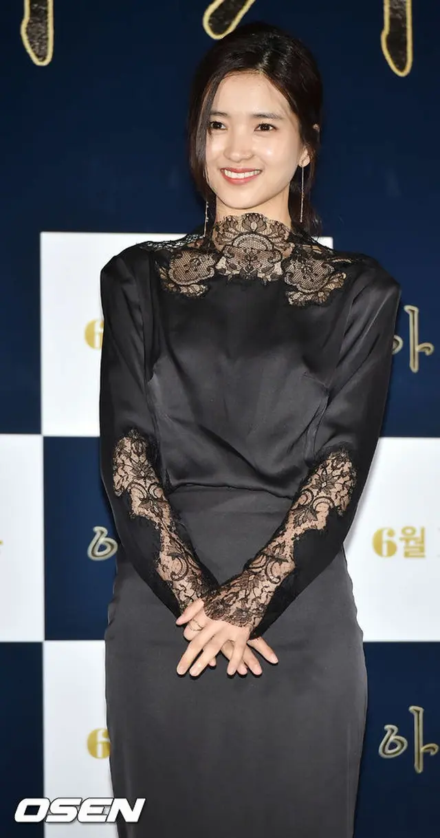 女優キム・テリ