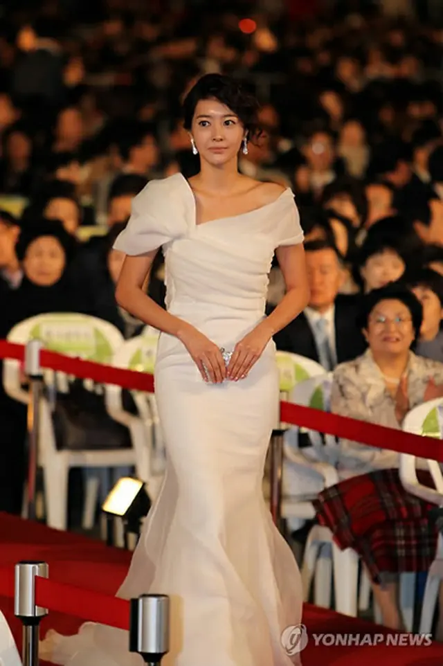 女優のワン・ジヘ