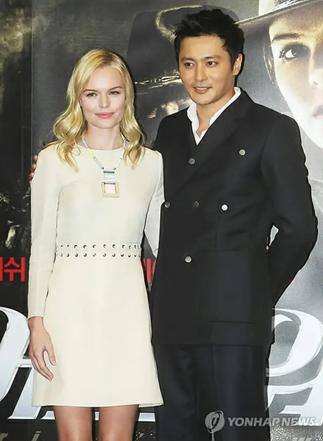 チャン・ドンゴン（右）とケイト・ボスワース