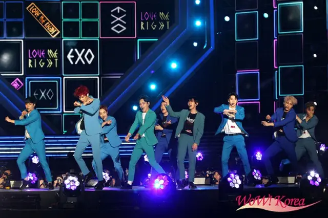 「EXO」