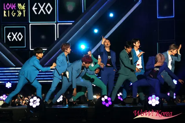 「EXO」