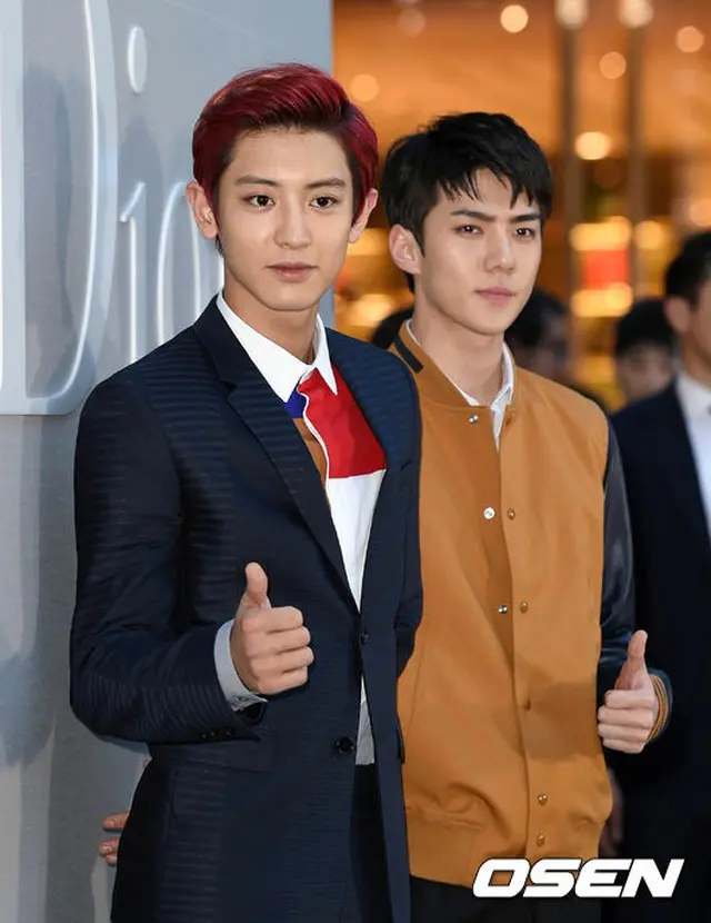 「EXO」左からCHANYEOL、SEHUN