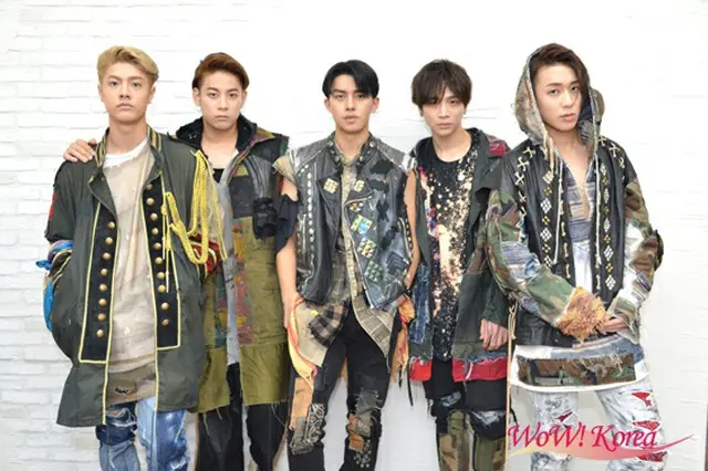 「MR.MR」左からサンヒョン、チャンジェ、テイ、ドヨン、ジェミン
