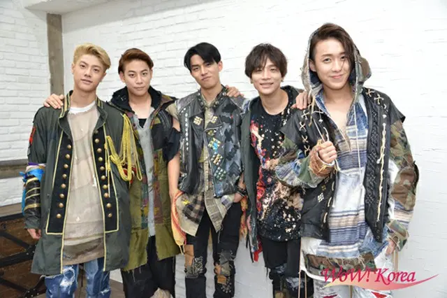「MR.MR」左からサンヒョン、チャンジェ、テイ、ドヨン、ジェミン