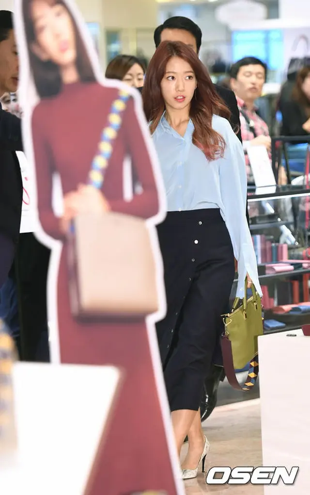 女優パク・シネ
