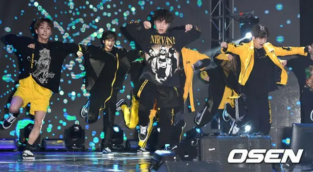 「PENTAGON」