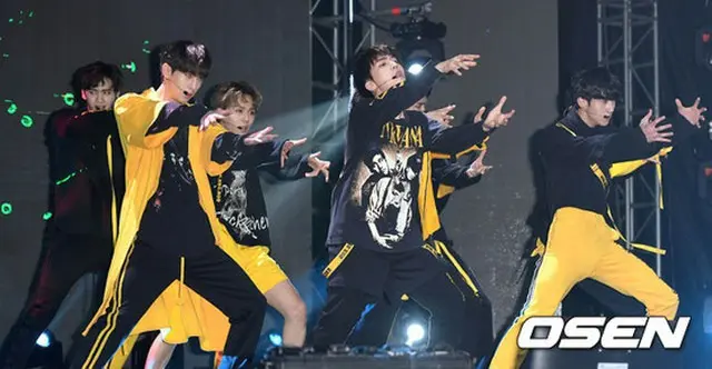 「PENTAGON」