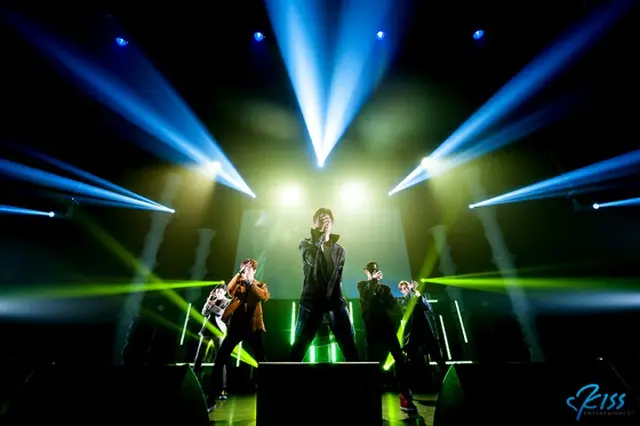 「HISTORY」