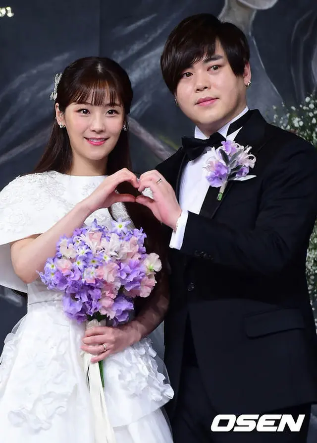 「CRAYON POP」ソユルとムン・ヒジュンの結婚式記者会見