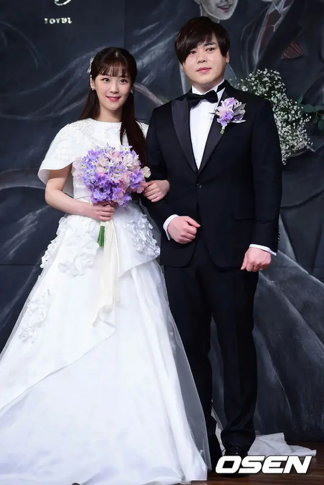 「CRAYON POP」ソユルとムン・ヒジュンの結婚式記者会見