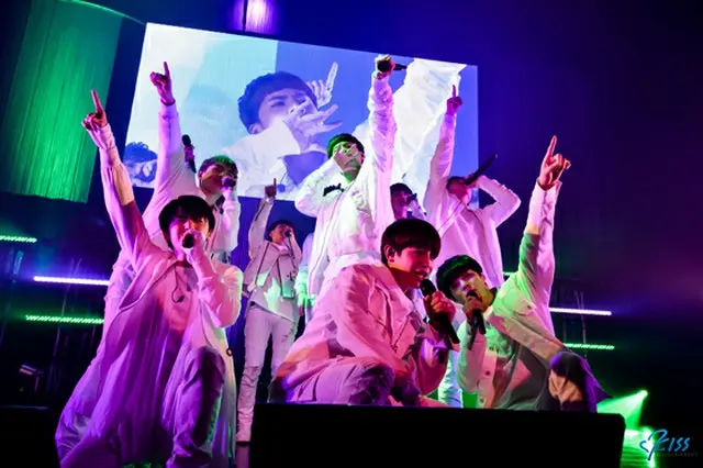 「UP10TION」