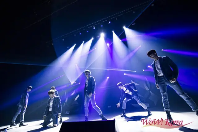 「U-KISS」