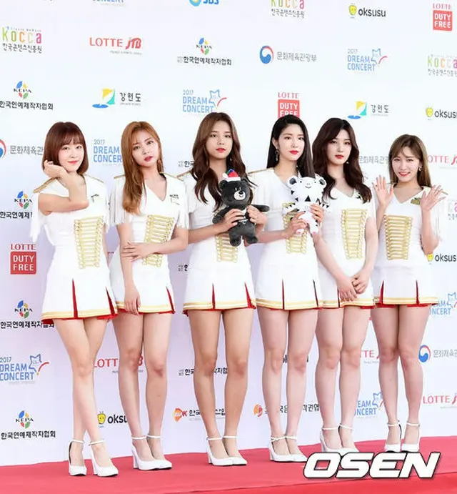 「LABOUM」