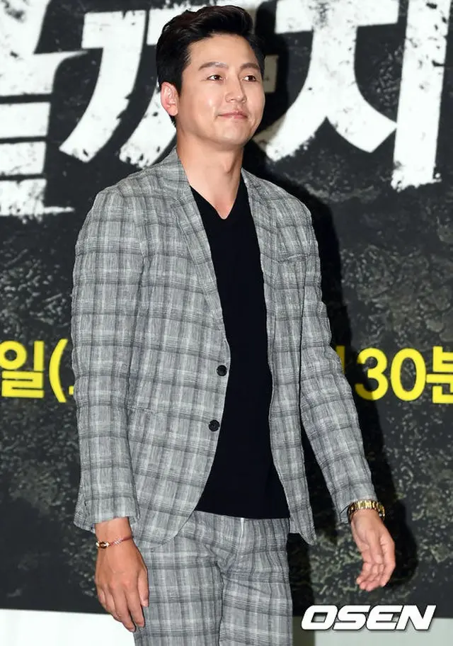 俳優イ・ジョンジン