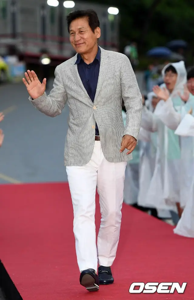 俳優アン・ソンギ
