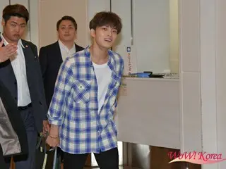 オープン記念イベントのため羽田に到着した「JYJ」ジェジュン