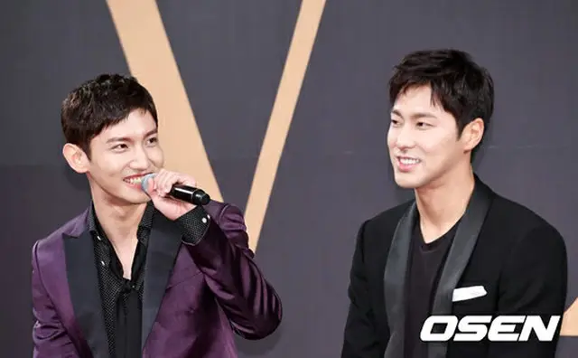 「TVXQ! ASIA PRESS TOUR」記者会見を開催した「東方神起」