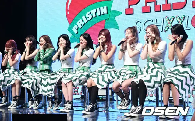 2ndミニアルバム「SCHXXL OUT」のショーケースを開催した「PRISTIN」