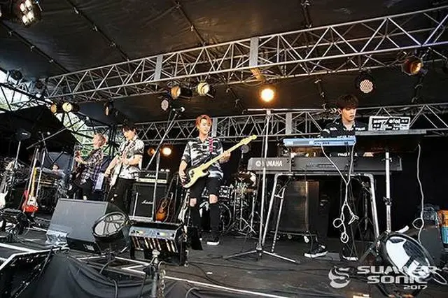 「DAY6」