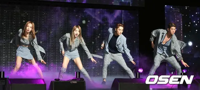 「K.A.R.D」