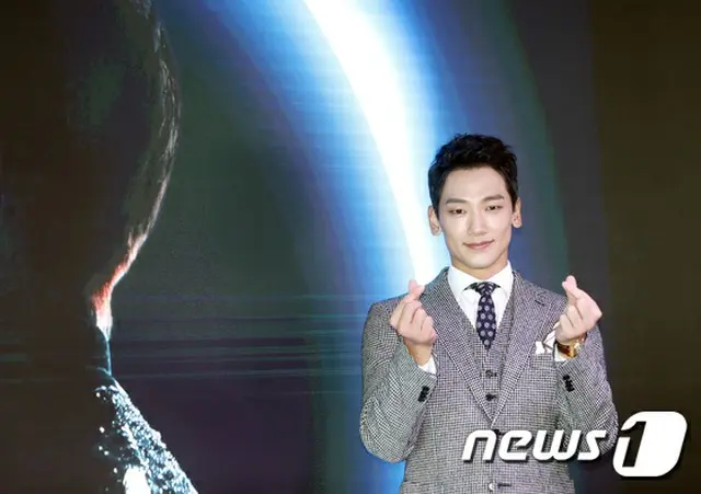 ミニアルバム「MY LIFE 愛」の記者懇談会を開催したRain(ピ)