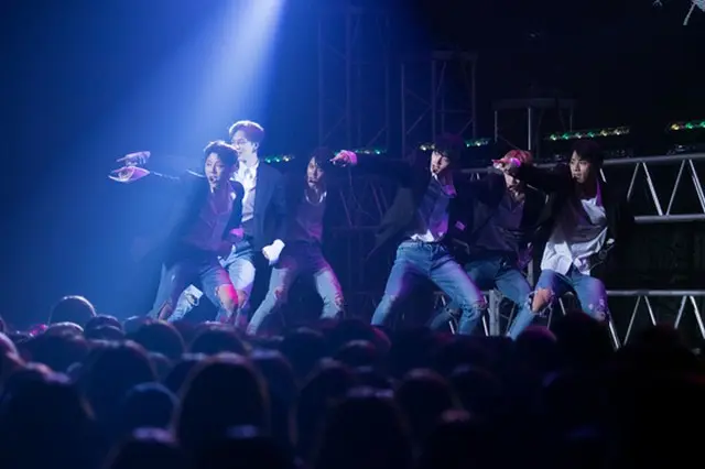 「JBJ」