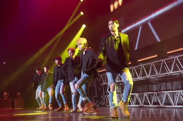 「JBJ」