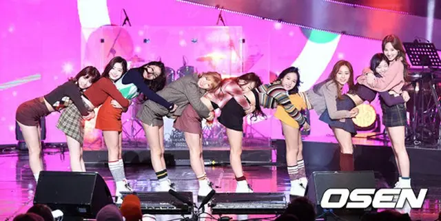 「TWICE」